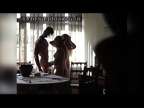 ❤️ جنسي ملګري د هغه سره یو لوی سړی او یو درېیم بلنه ورکوي ❤️  کیفیت لرونکي جنس په ps.com-porn-mz.ru