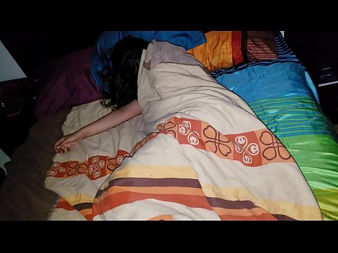 ❤️ سټېپسن خپله ځوانه مور وهلې کله چې هغه خوب کوي. ❤️  کیفیت لرونکي جنس په ps.com-porn-mz.ru
